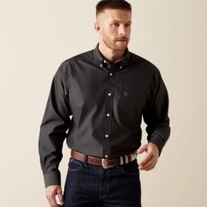 Wrinkle Free Solid Pinpoint Oxford Classic Fit Shirt