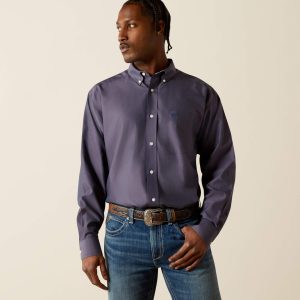 Wrinkle Free Solid Pinpoint Oxford Classic Fit Shirt