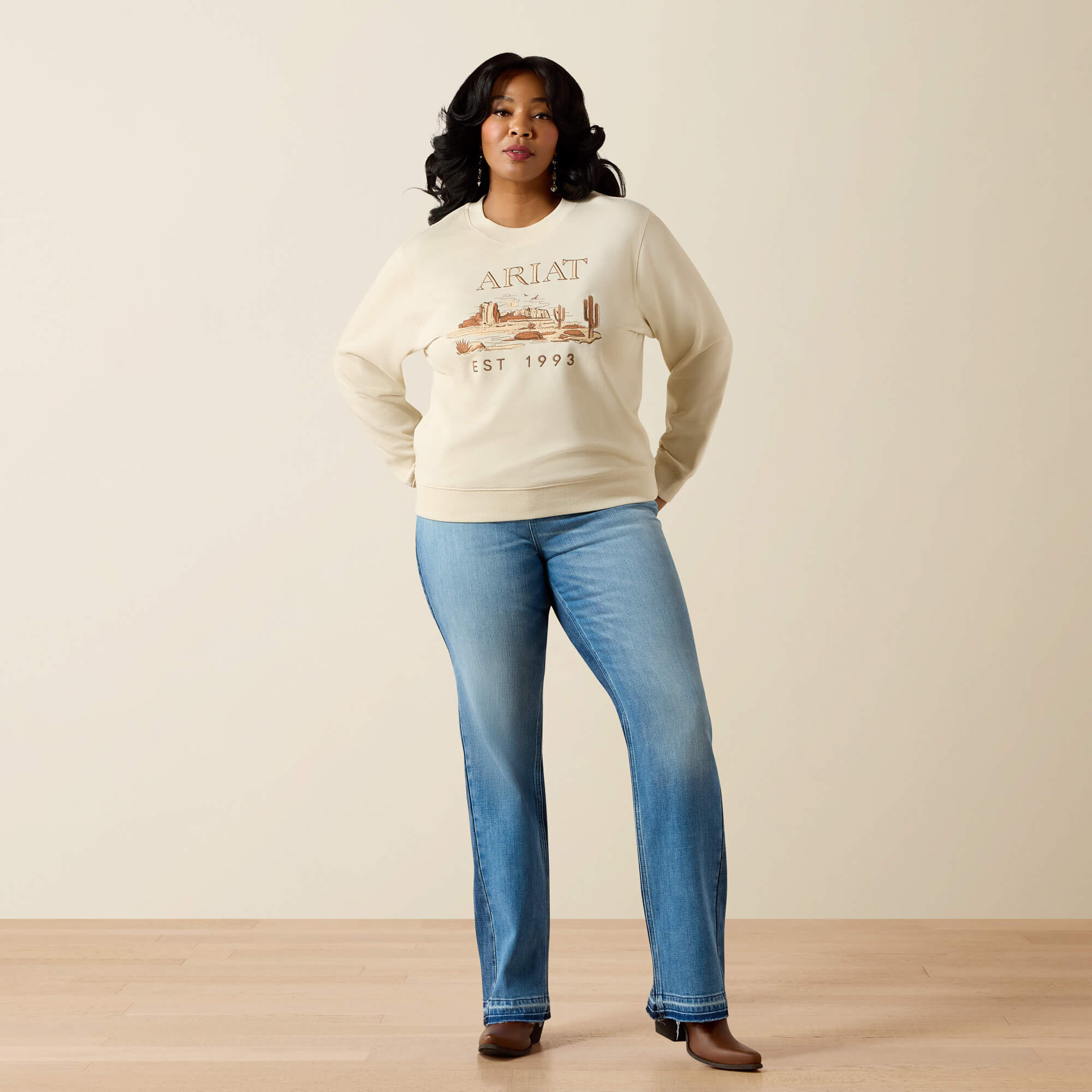 Essential Crew Sweatshirt - Image 6