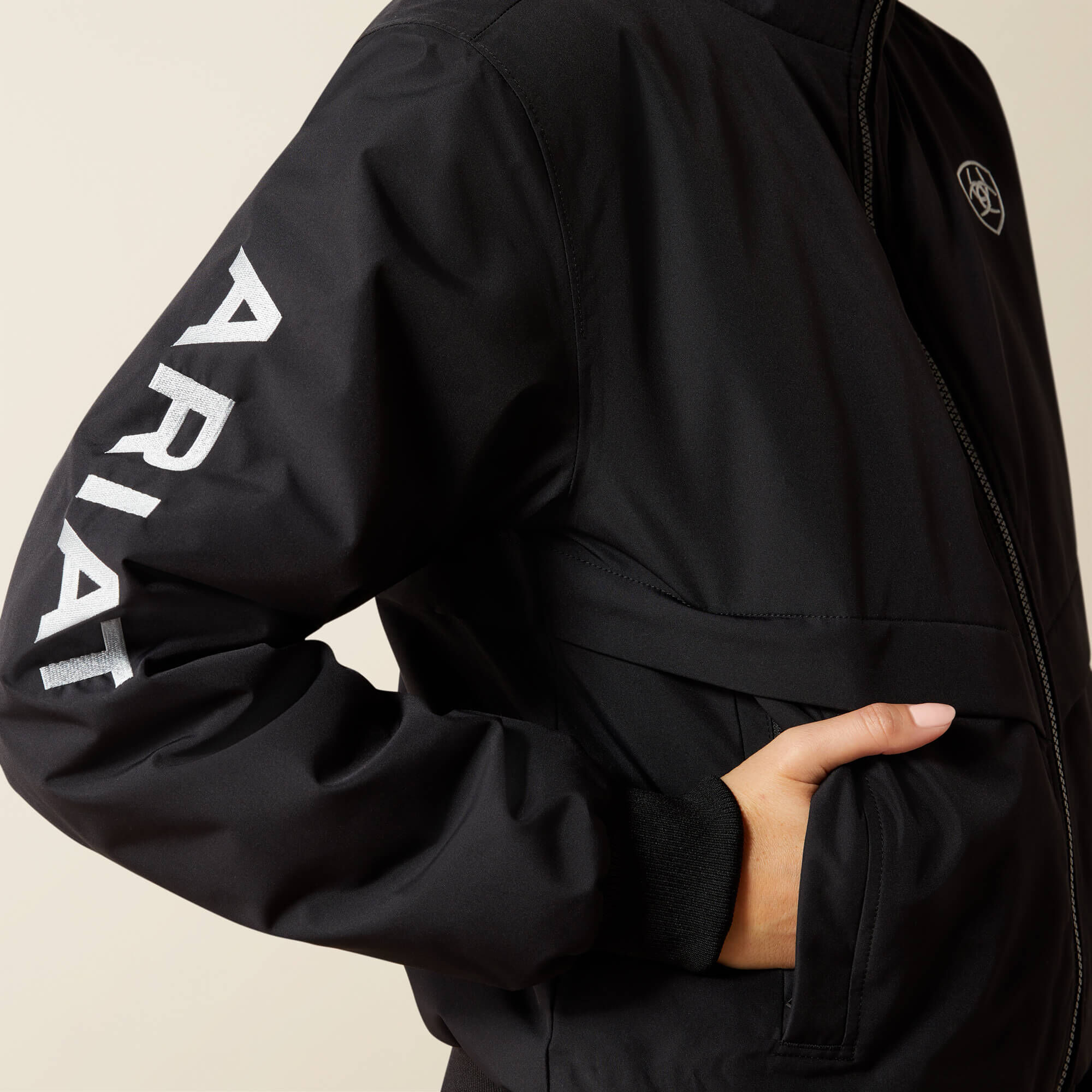 Stable 2.0 Insulated Jacket - Image 5